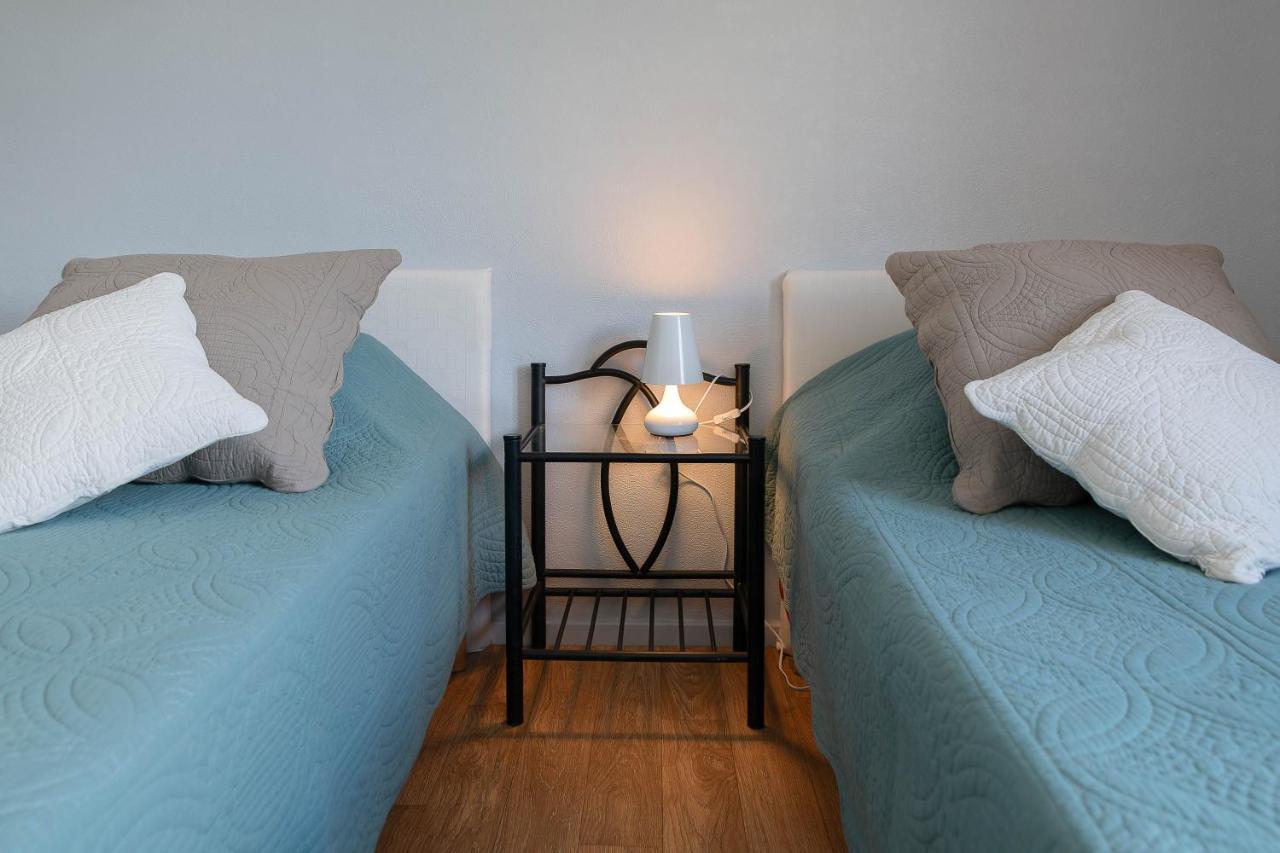 Le Raymond: Centrally Located Apartment with Parking Vichy Exterior photo