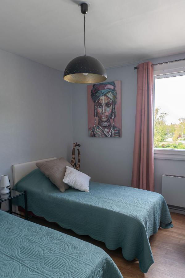 Le Raymond: Centrally Located Apartment with Parking Vichy Exterior photo